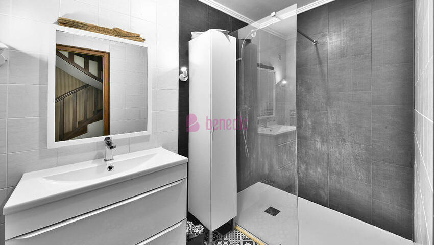 58263703k - Attribut alt par défaut.