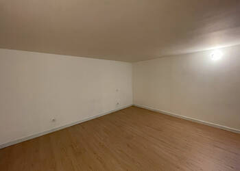 58742301c - Attribut alt par défaut.