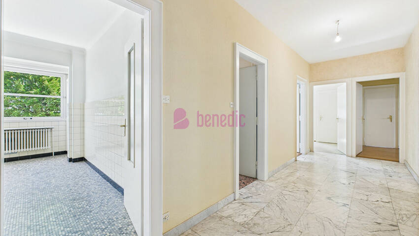 56875297j - Attribut alt par défaut.