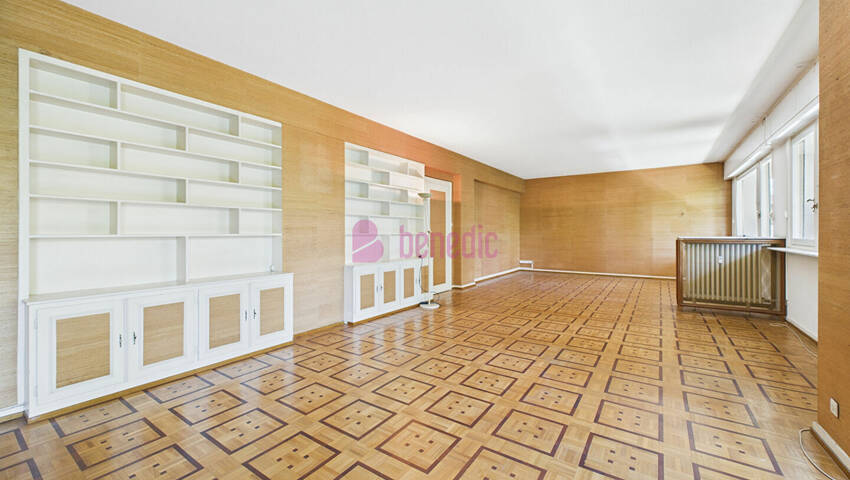 56875297k - Attribut alt par défaut.