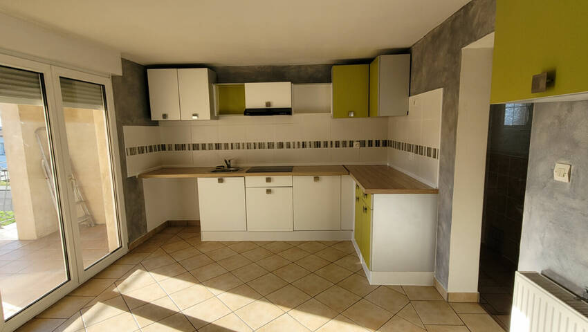 58765350b - Attribut alt par défaut.