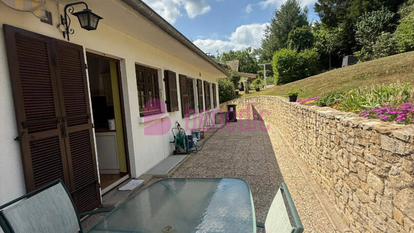 52961158m - Attribut alt par défaut.