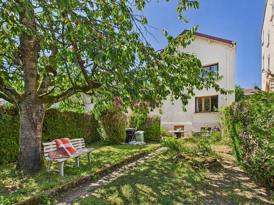 55022599d - Attribut alt par défaut.