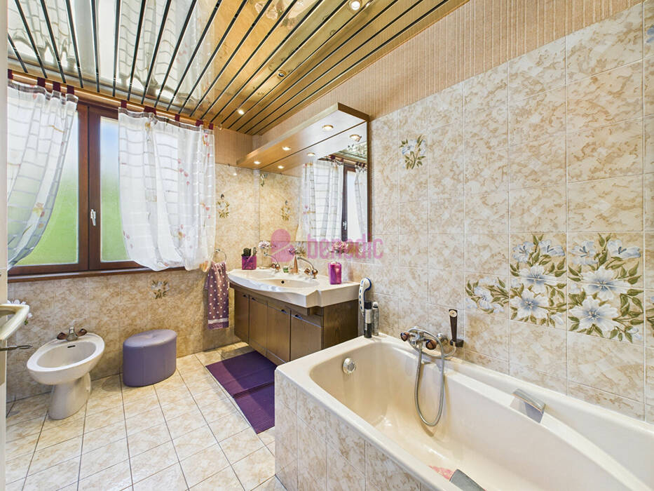 55022599m - Attribut alt par défaut.