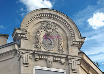 58776445b - Attribut alt par défaut.