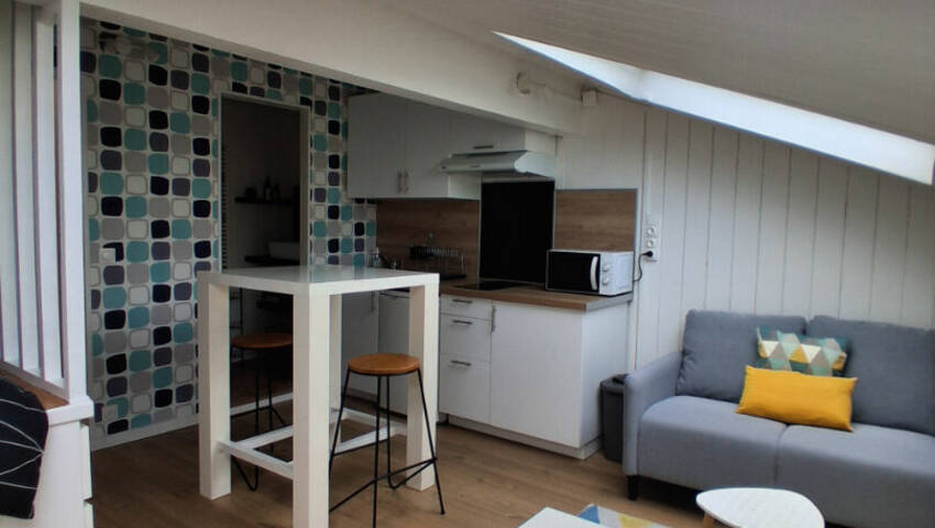 58796943b - Attribut alt par défaut.