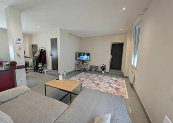 58786581b - Attribut alt par défaut.