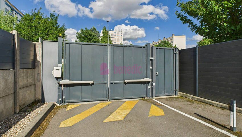 58786004s - Attribut alt par défaut.