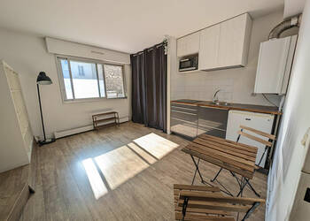 58353096a - Attribut alt par défaut.