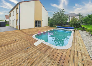 58809070b - Attribut alt par défaut.