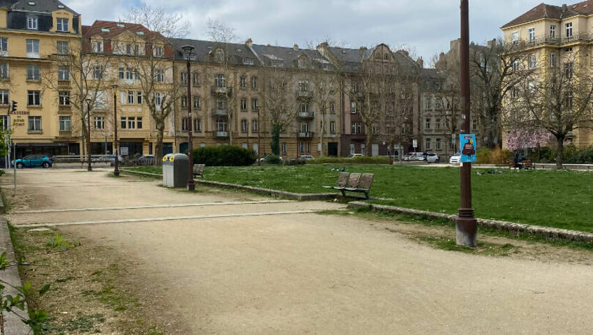 58318914c - Attribut alt par défaut.