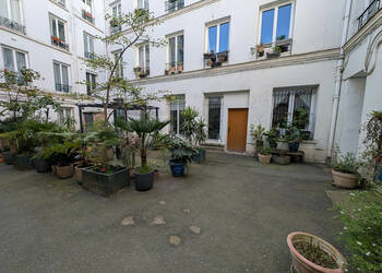 58373313c - Attribut alt par défaut.