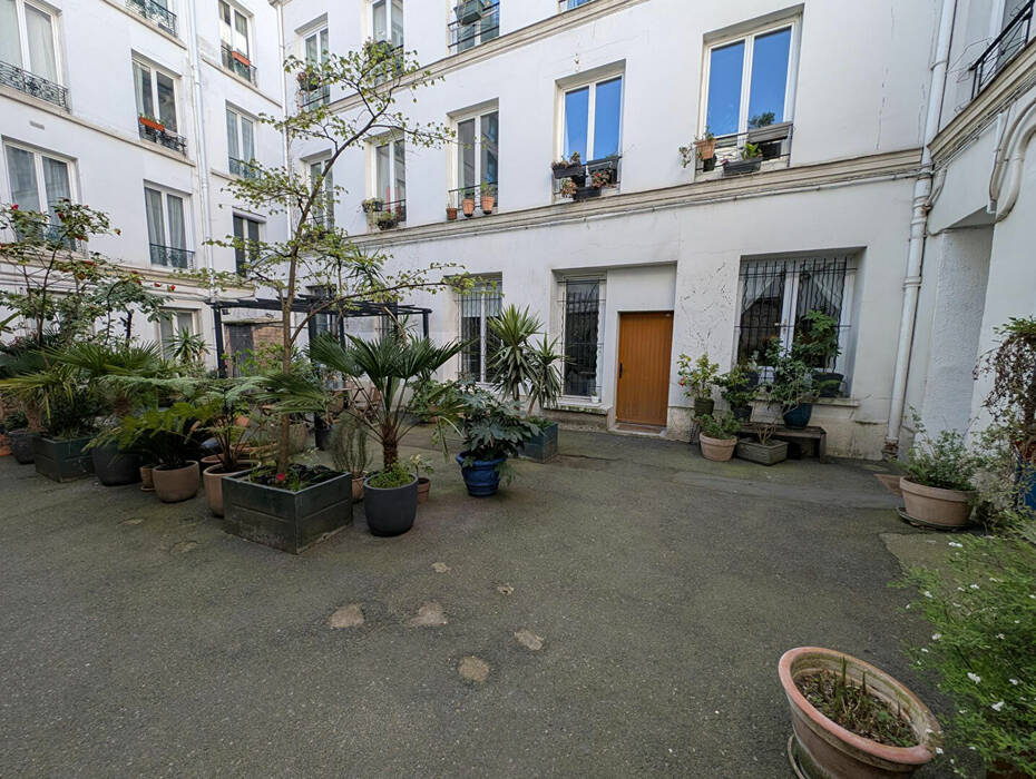 58373313c - Attribut alt par défaut.