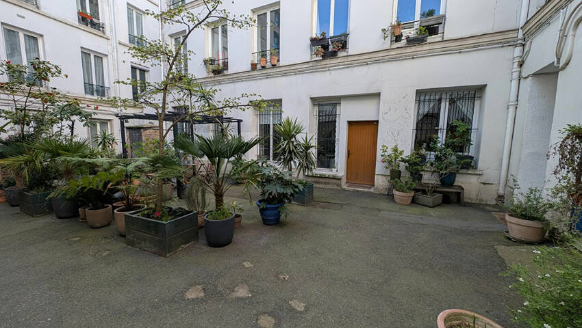 58373313c - Attribut alt par défaut.