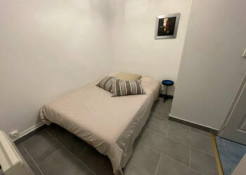 58834535b - Attribut alt par défaut.