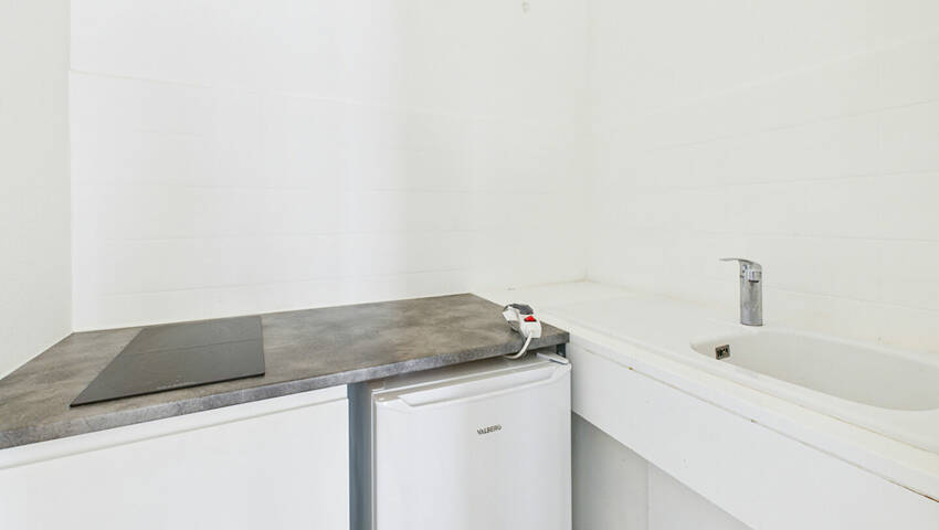 4254728a - Attribut alt par défaut.