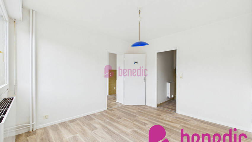 58848582c - Attribut alt par défaut.