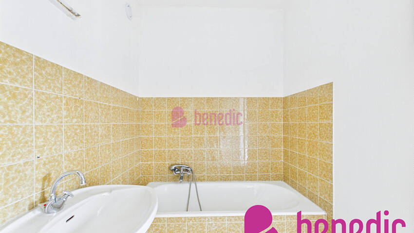 58848582f - Attribut alt par défaut.