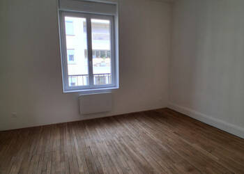 58855055b - Attribut alt par défaut.