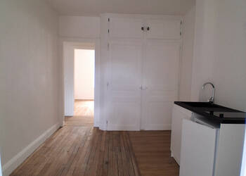 58855055c - Attribut alt par défaut.