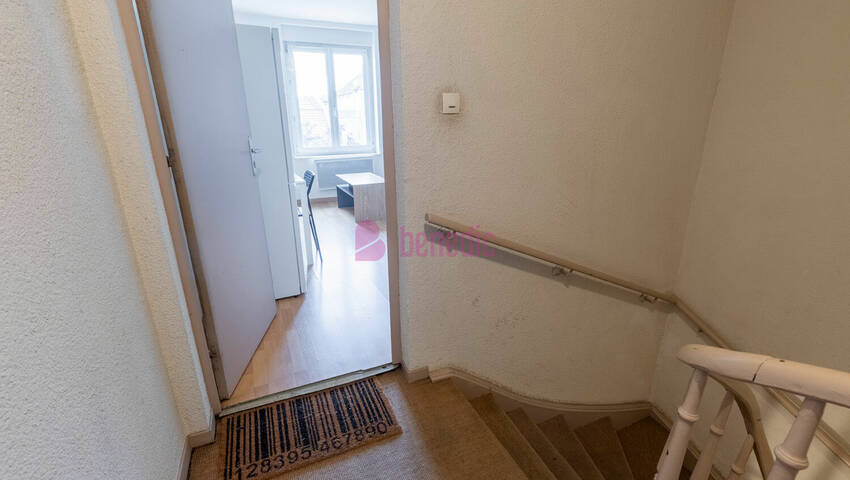 58838464g - Attribut alt par défaut.