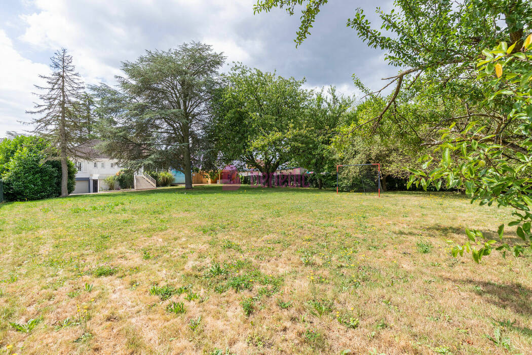 57692131c - Attribut alt par défaut.