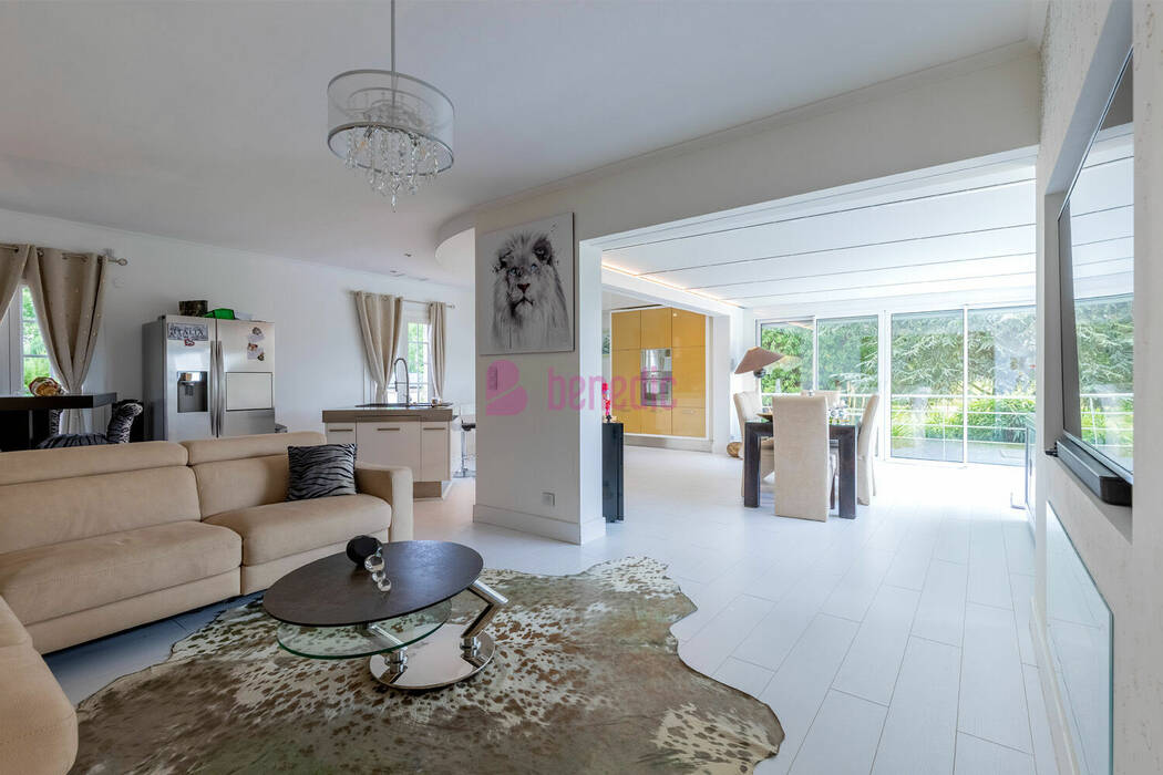 57692131d - Attribut alt par défaut.