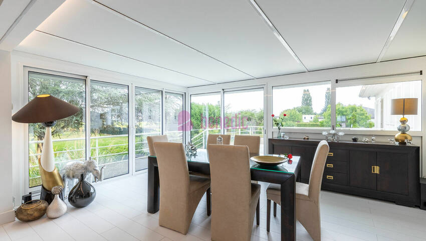 57692131g - Attribut alt par défaut.