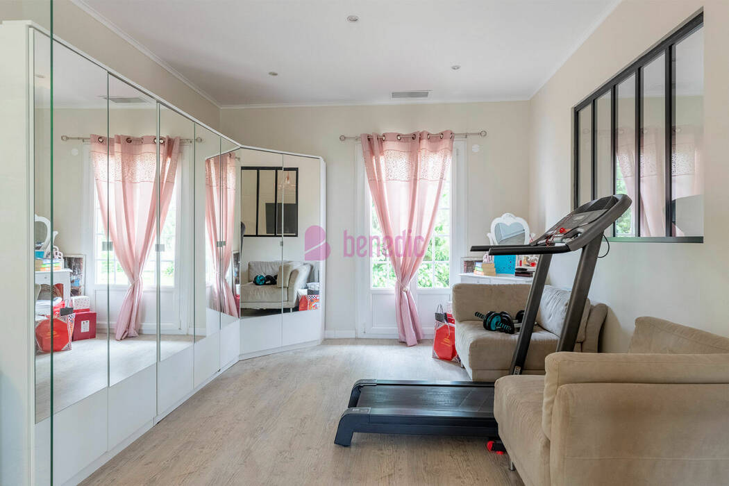 57692131m - Attribut alt par défaut.