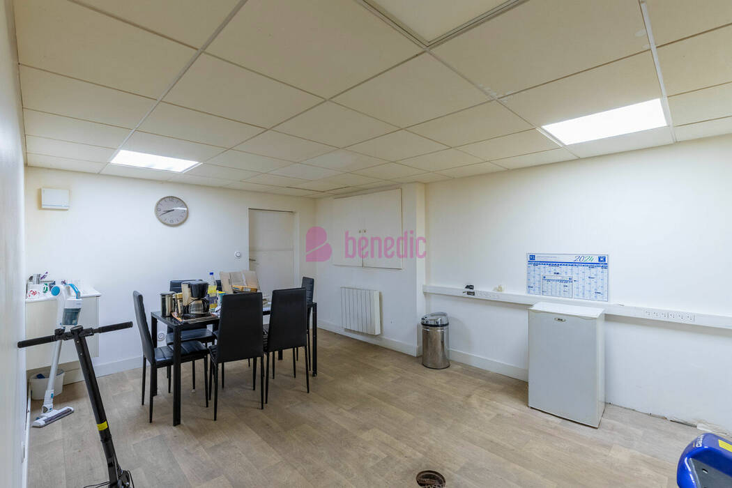 57692131r - Attribut alt par défaut.