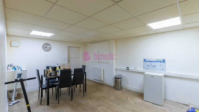 57692131r - Attribut alt par défaut.