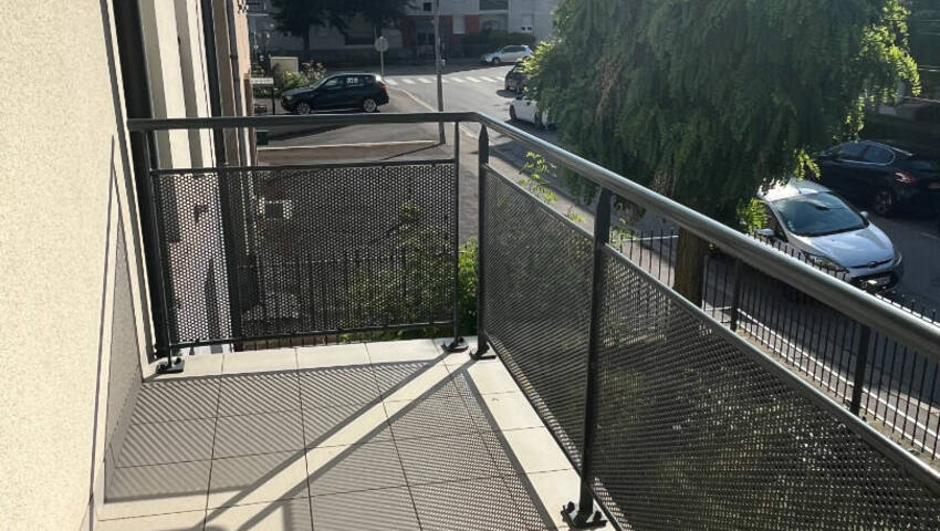 58783697b - Attribut alt par défaut.