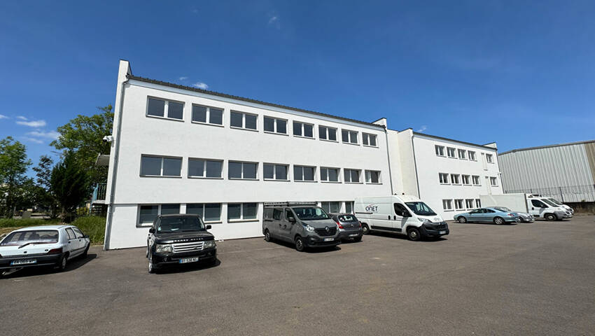 58879885a - Attribut alt par défaut.