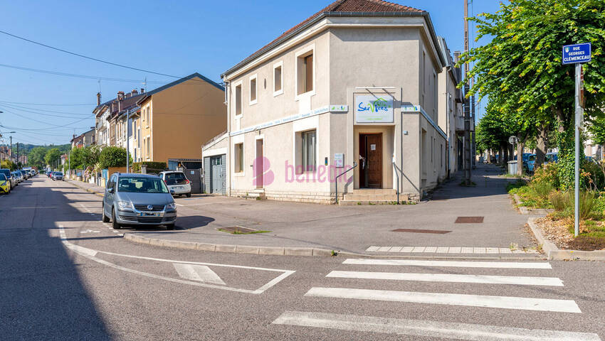 58411903a - Attribut alt par défaut.