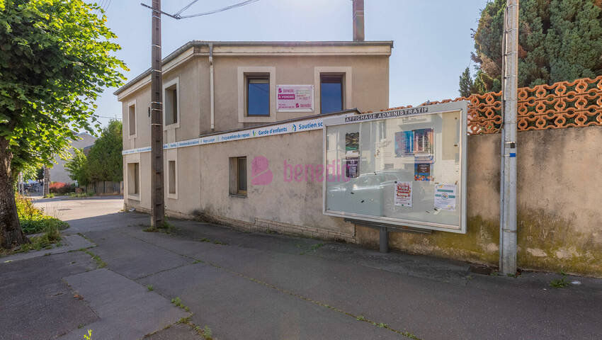 58411903c - Attribut alt par défaut.