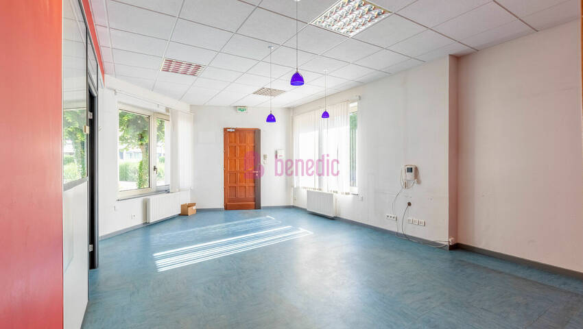 58411903d - Attribut alt par défaut.