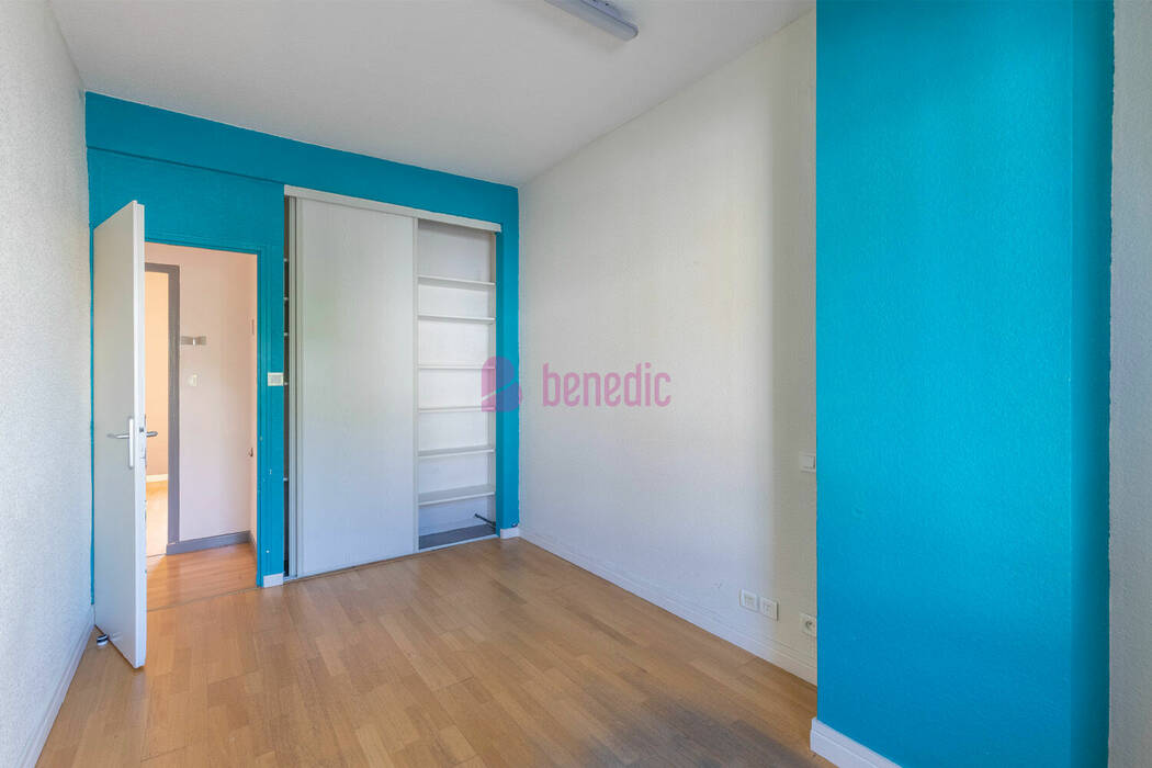 58411903q - Attribut alt par défaut.