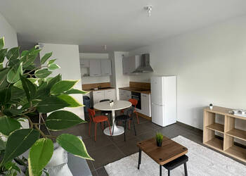 58867977b - Attribut alt par défaut.