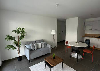 58867977c - Attribut alt par défaut.