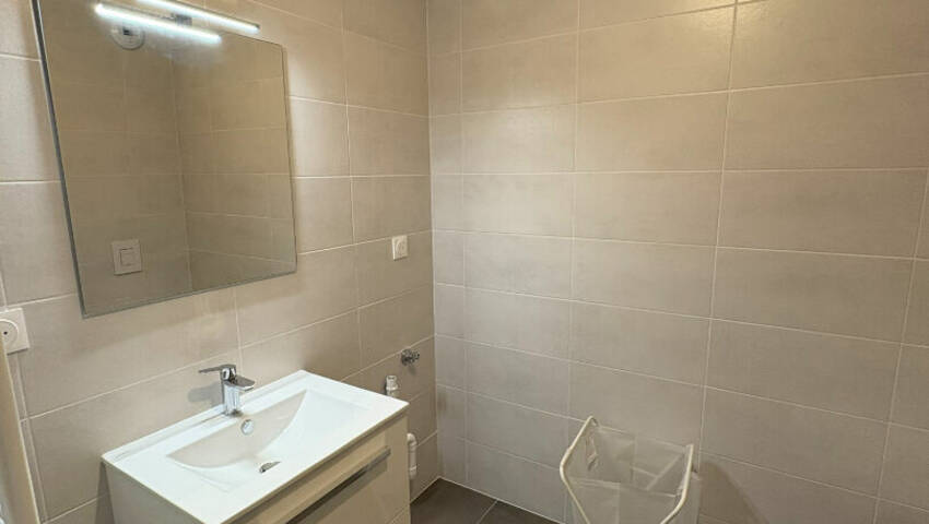 58867977l - Attribut alt par défaut.