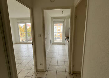 4253640c - Attribut alt par défaut.