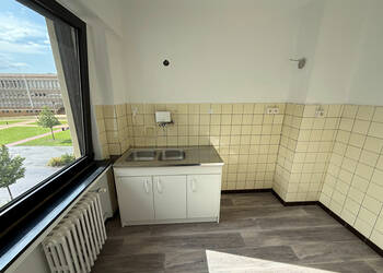 59027188b - Attribut alt par défaut.