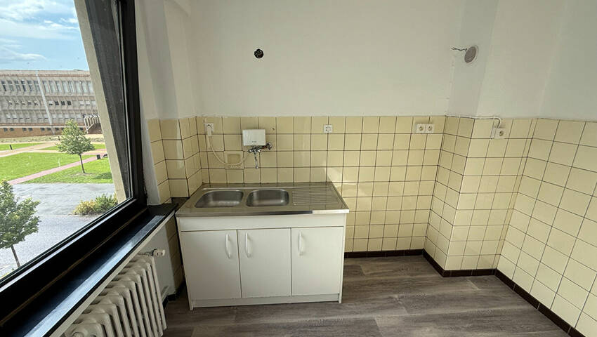 59027188b - Attribut alt par défaut.