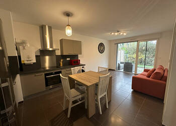 58967794b - Attribut alt par défaut.