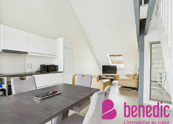 59033744b - Attribut alt par défaut.