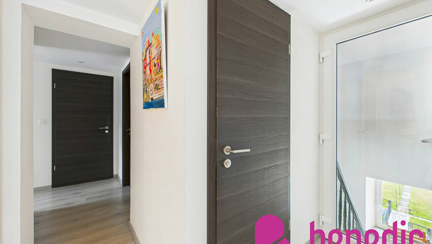 59033744e - Attribut alt par défaut.