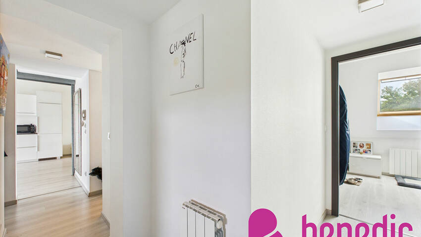 59033744g - Attribut alt par défaut.