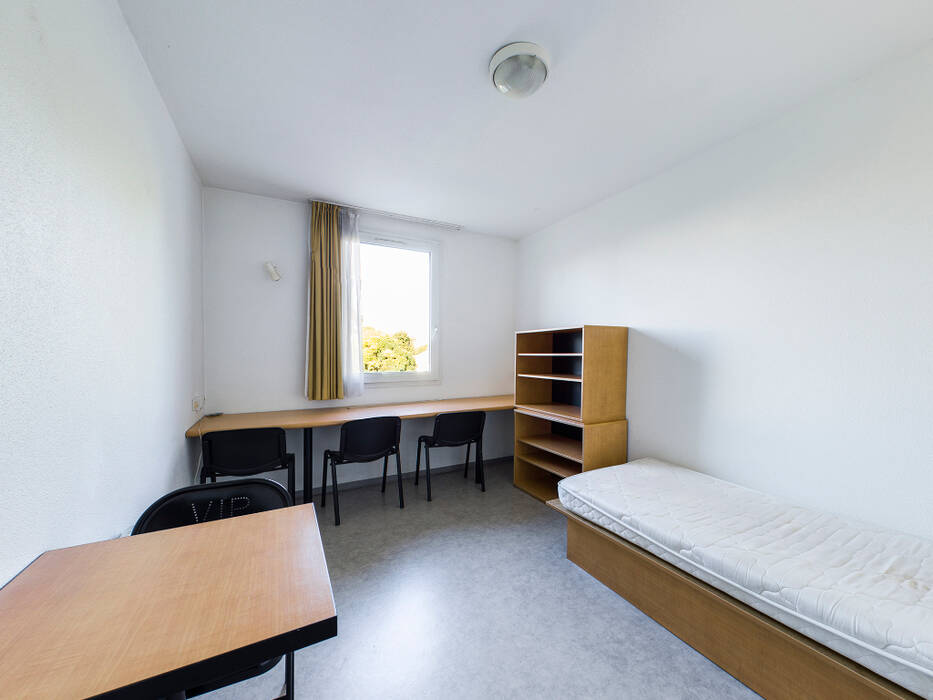 35173849b - Attribut alt par défaut.