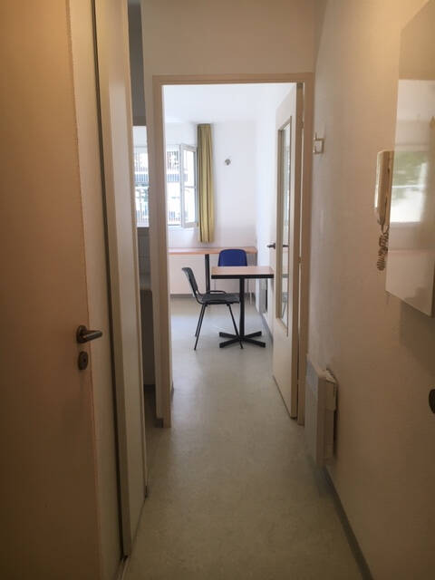 35173849m - Attribut alt par défaut.