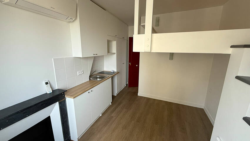 59053753b - Attribut alt par défaut.